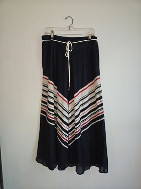 Tommy Hilfiger Navy Striped Chevron Maxi Skirt Nautical Preppy Americana Size 8